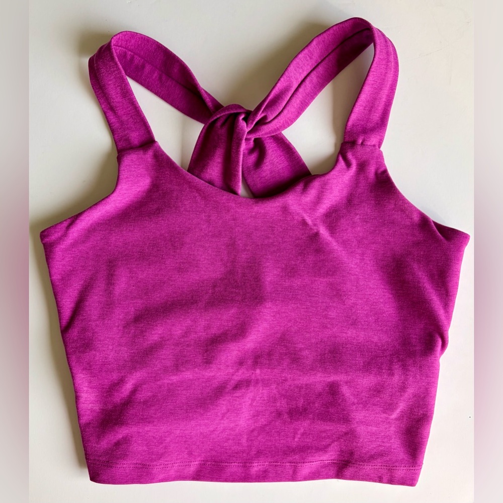 Beyond Yoga Spacedye Twist Through Cropped Tank in Magenta Heather